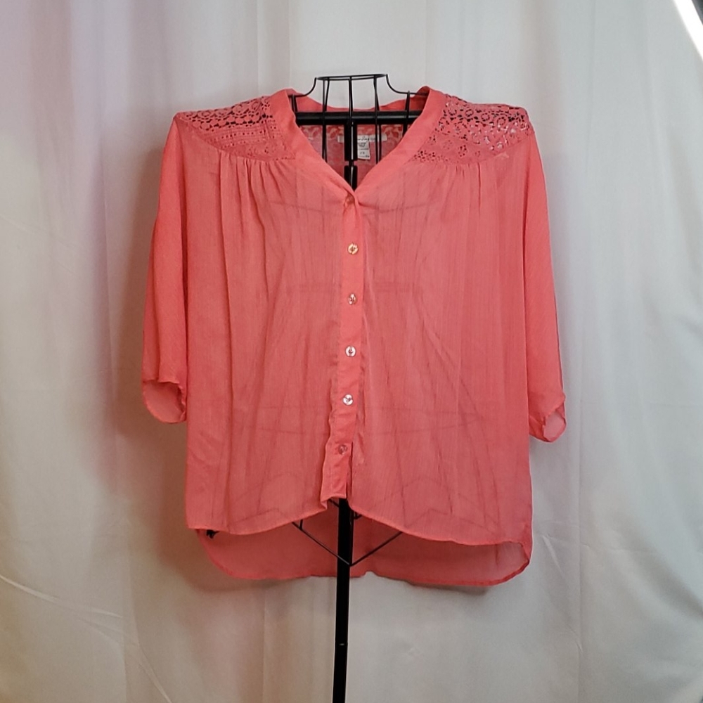 Beautiful Coral button down top